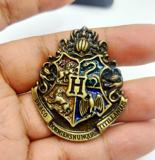 Hogwarts Crest Lapel Pin